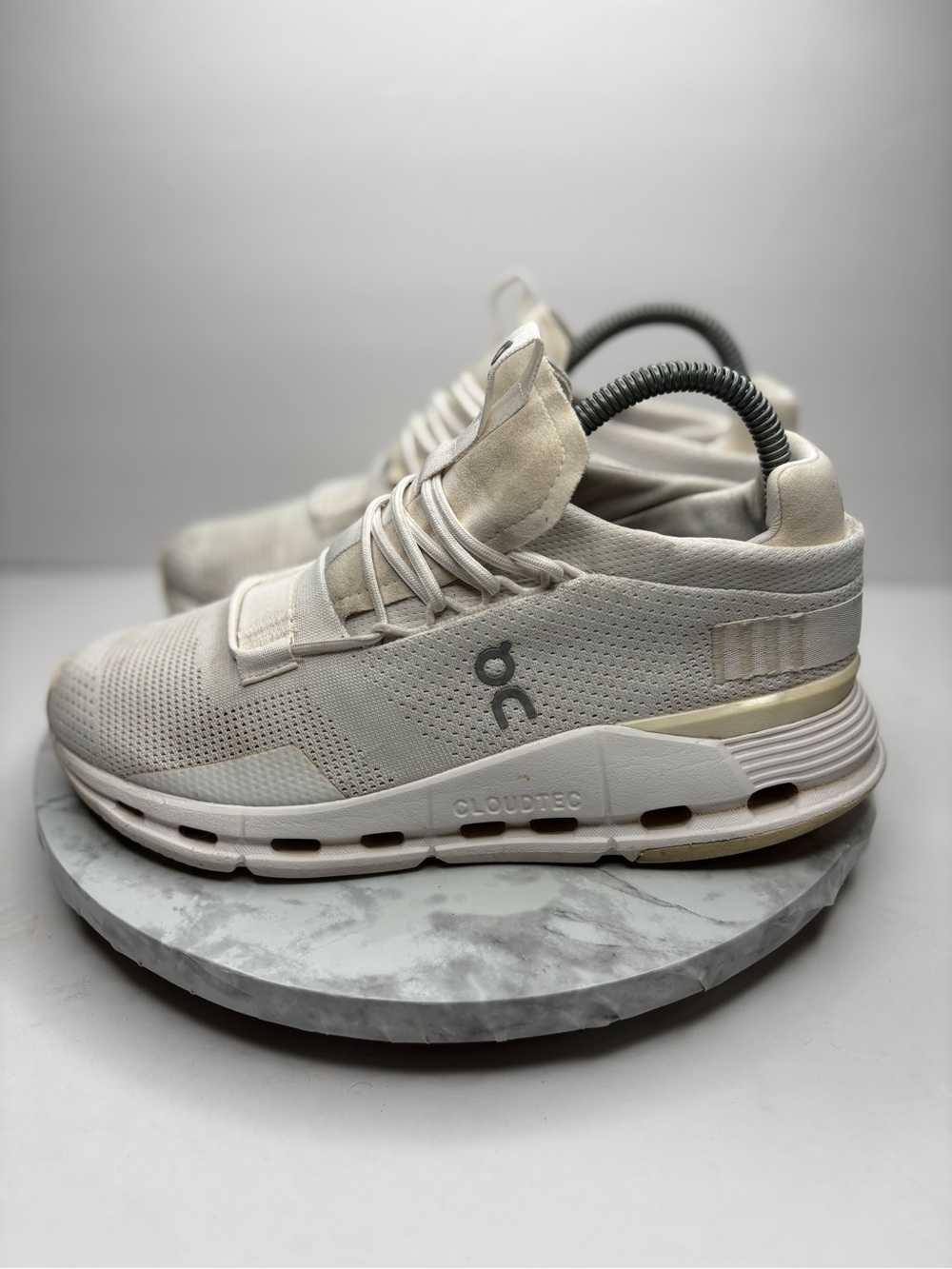 Size 7.5 - ON Cloudnova 2 White W